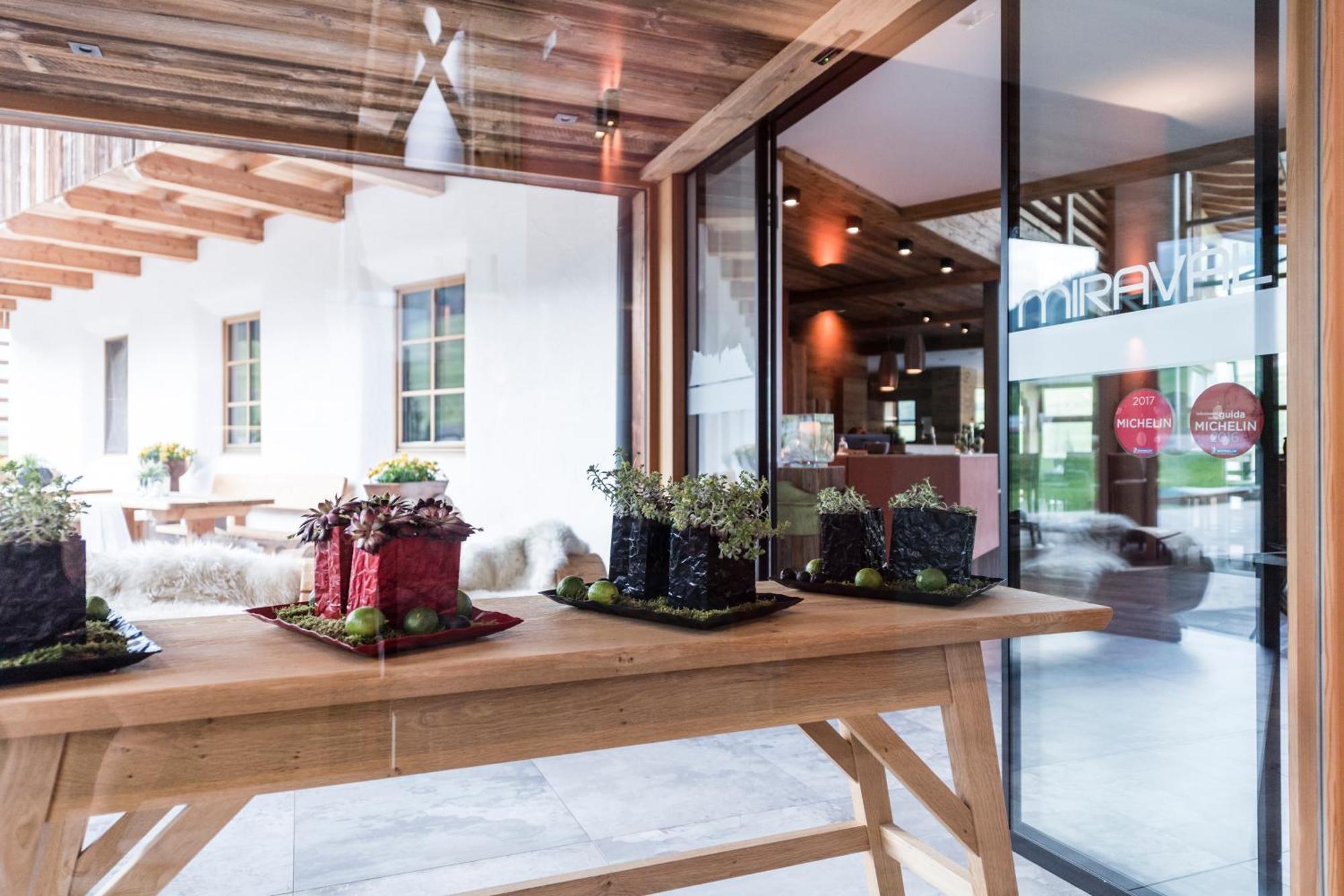Miraval Naturhotel バディーア エクステリア 写真